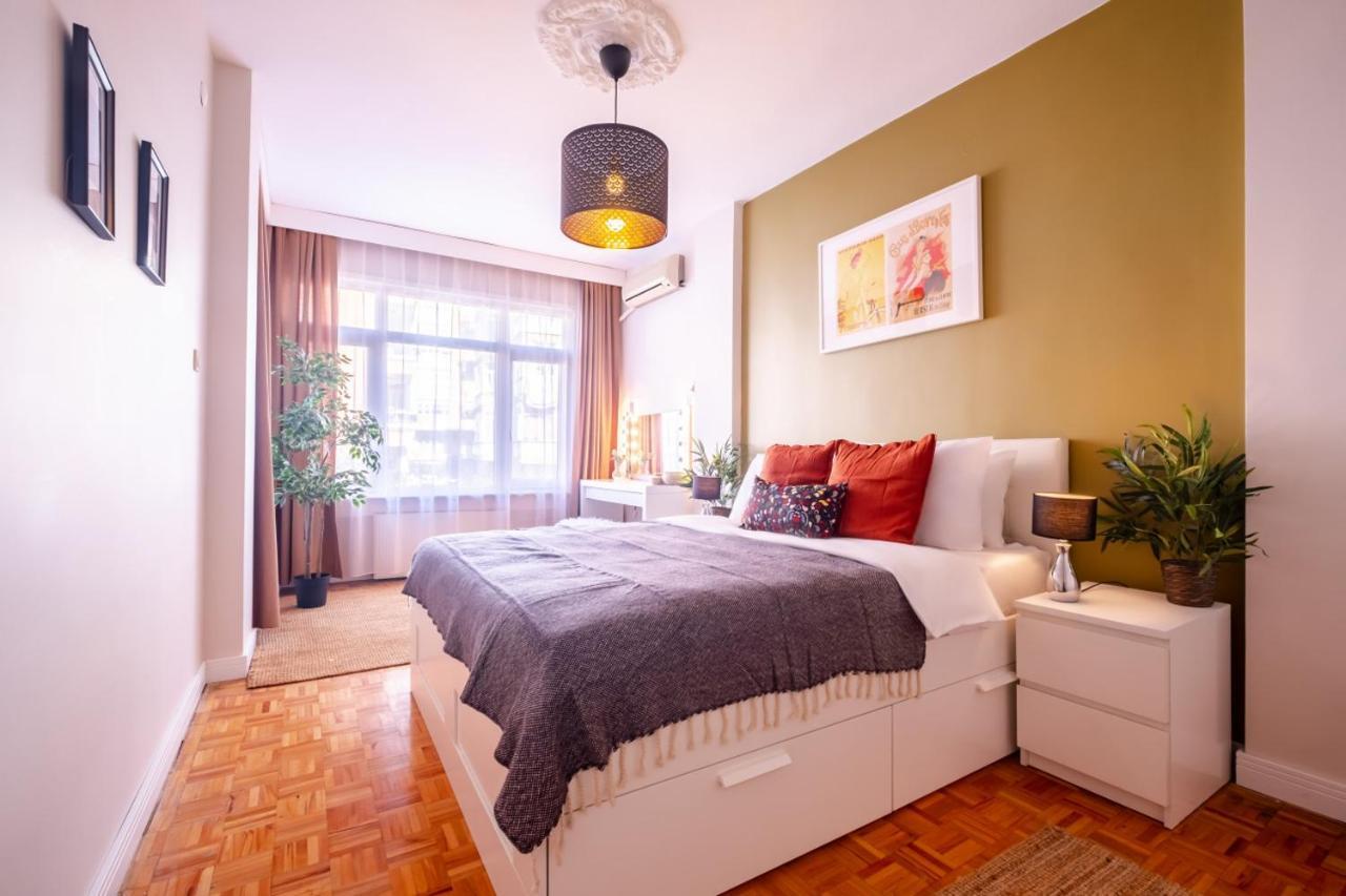 Chic Flat With Balcony Near Moda Shore 이스탄불 외부 사진